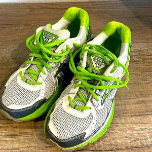Brooks size 8.5